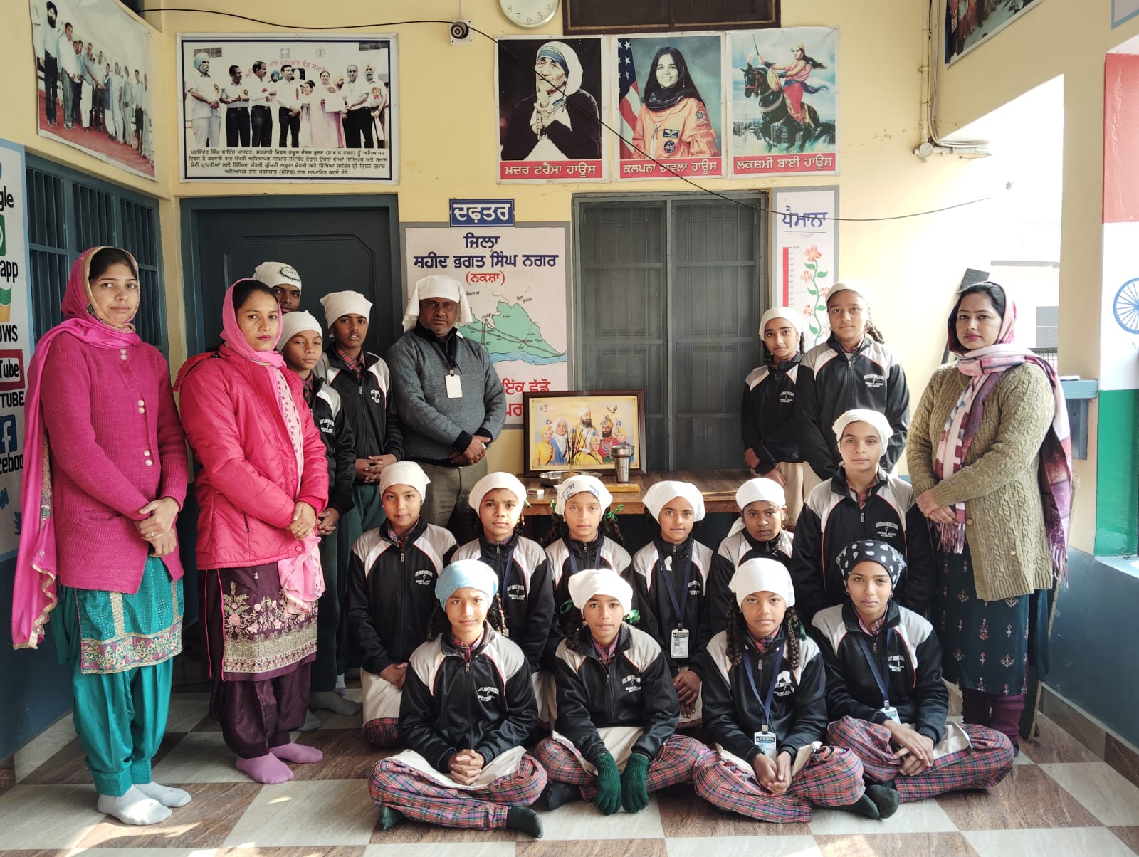 At Government Smart Middle School Bhangal Khurd, a simple ceremony dedicated to family separation and martyrdom of Sahibzades was organized under the guidelines of Chief Minister Bhagwant Mann.